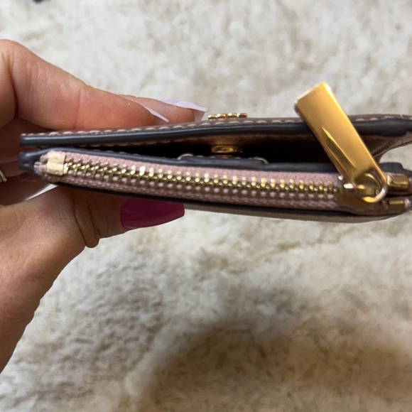 Tory Burch Emerson Mini Rose Gold Wallet - Picture 4 of 13